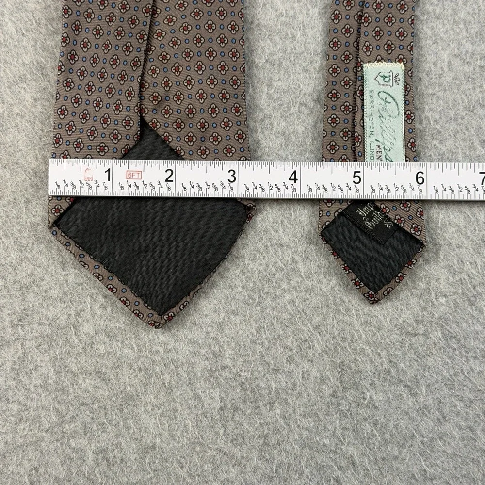 Resilio Imported Silk Tie Gray Taupe Floral Medallion 100% Silk Italy 54x3.25